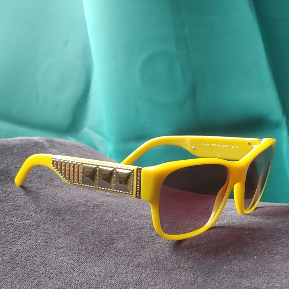 Burberry Women Green & Gunmetal Sunglasses